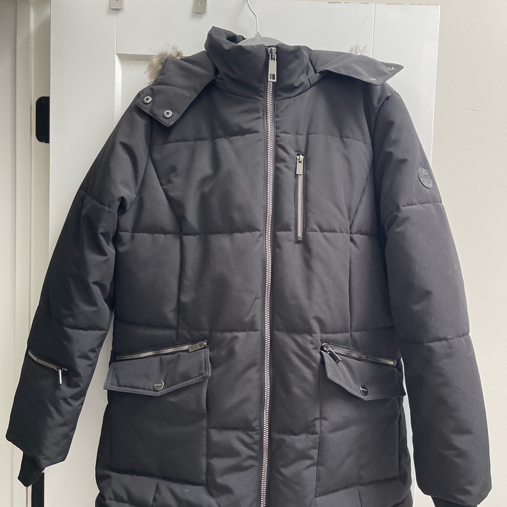 Black Puffer Coat with Detachable HoodFur Trim LIKE NEW Water/Wind Resistant - Picture 2 of 16
